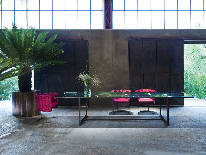 Обеденый стол Sciara