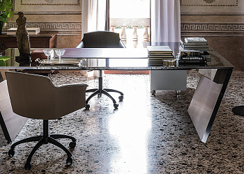 Письменний стіл Vega