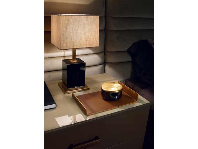 Настольная лампа  Plinto