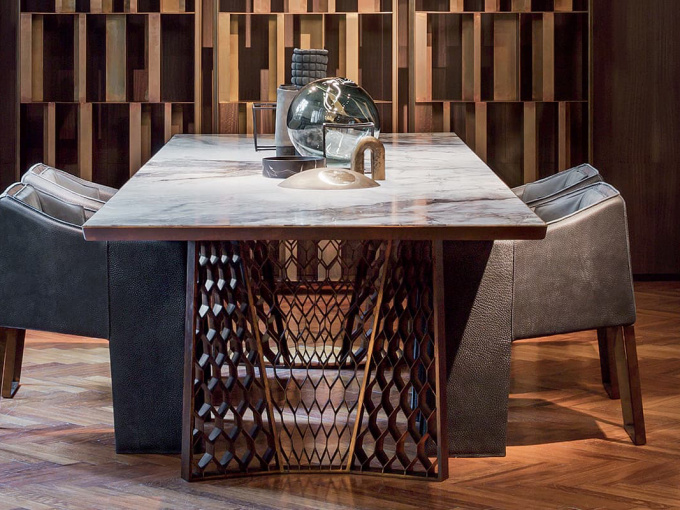 Стол Stealth table