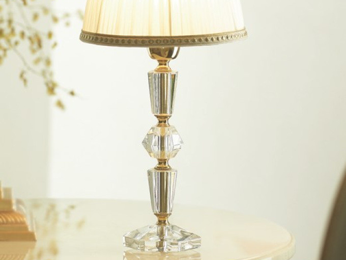 Настольная лампа TL77