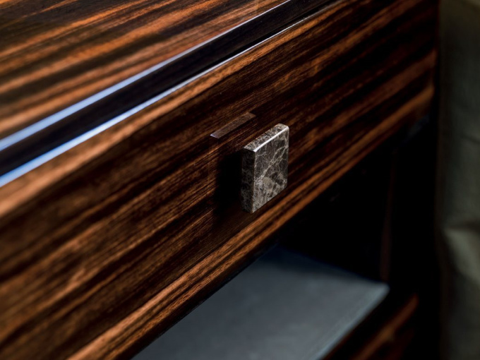 Прикроватна тумбочка Phil