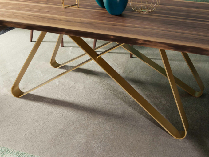 Стол обеденный Status