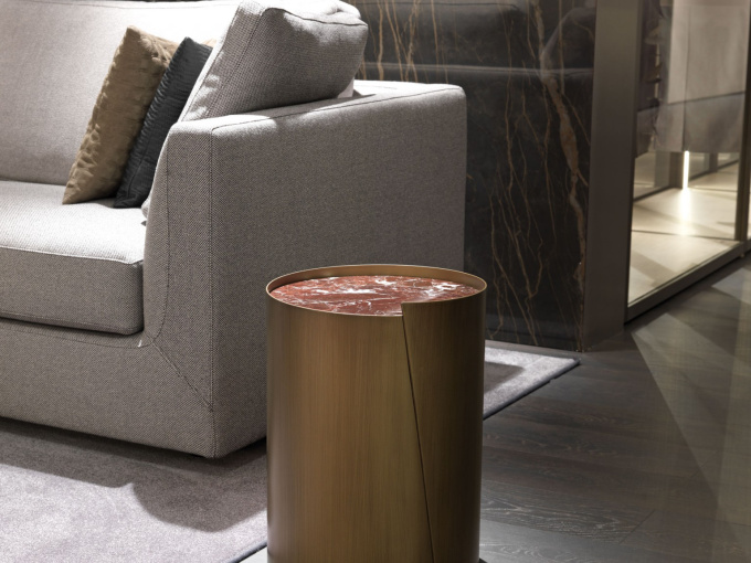 Столик  Antares