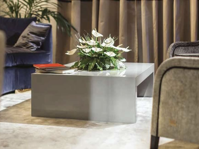 Журнальный столик Laq