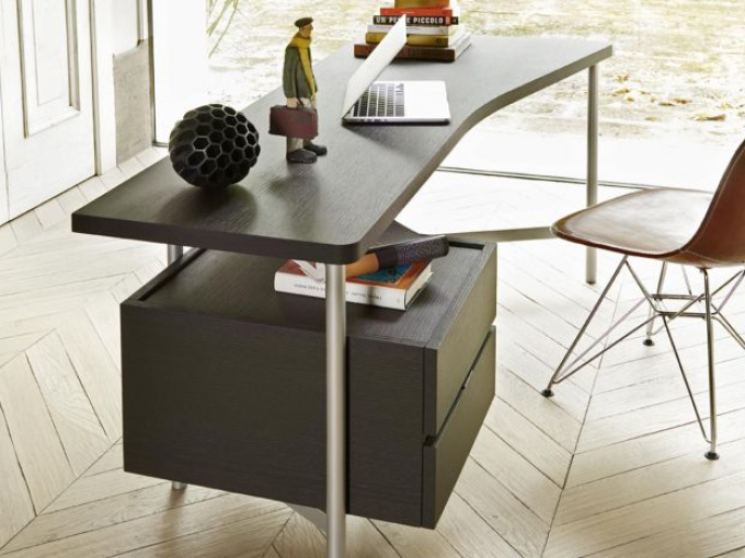 Офисный стол Angled