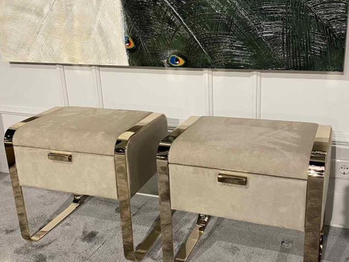 Приліжкові тумби Elvis