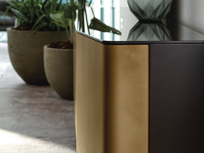 Витрина Plana