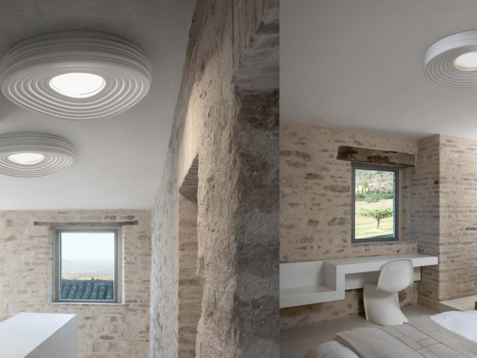 Настенный светильник R.O.M.A.: PL210 AC INT