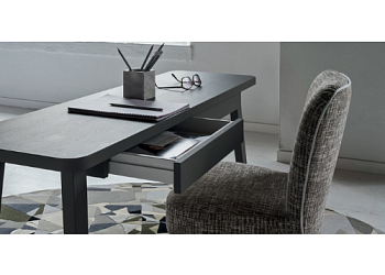 Письмовий стіл LC 60