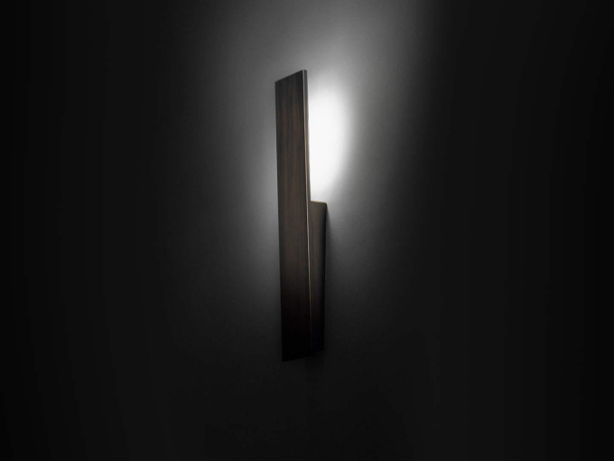 Настенная лампа Essential Applique