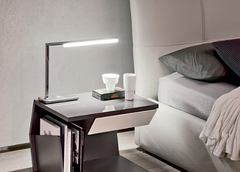 Приліжкова тумба Club