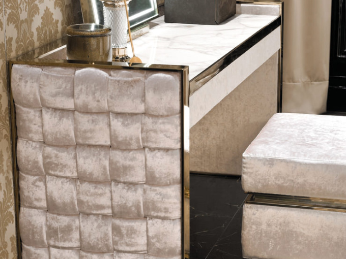 Туалетний столик Titania