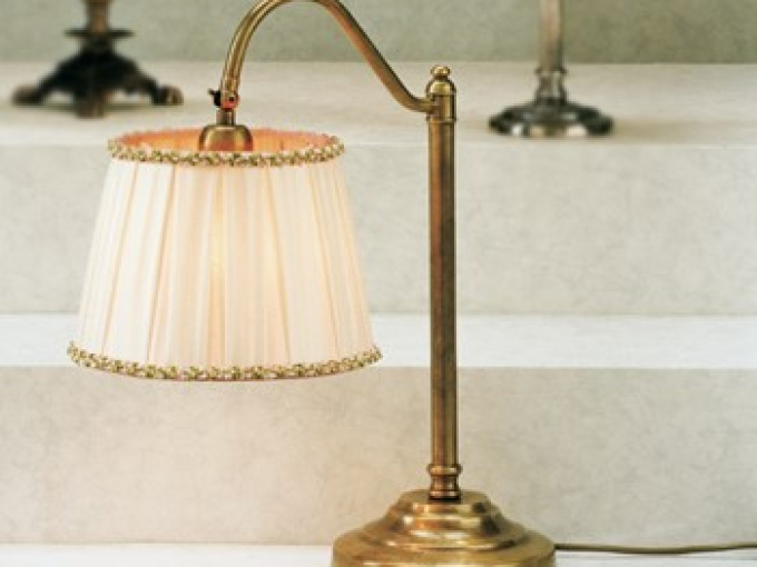 Лампа настільна 438