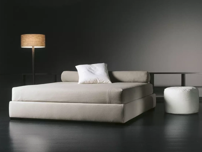 Кровать Derek