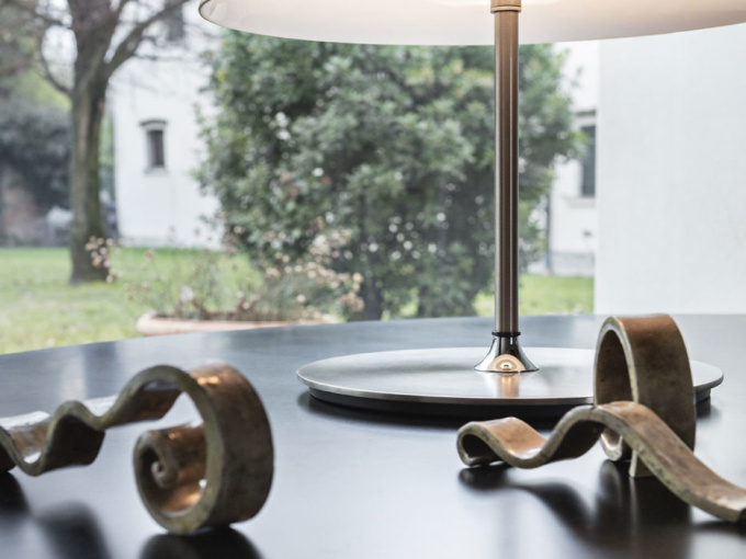 Настольная лампа C’hi