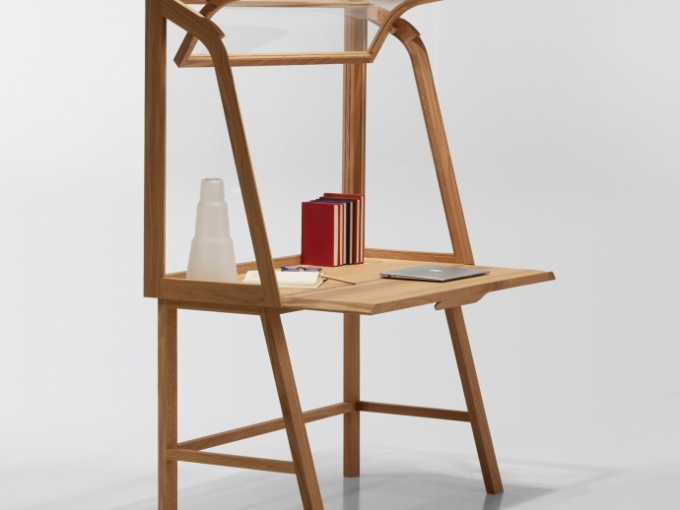 Gисьмовий стіл Secretello