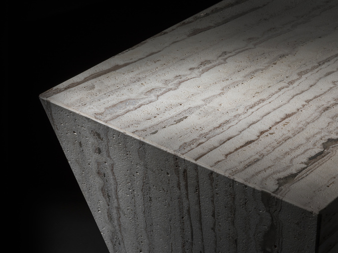 Стол Monolith table