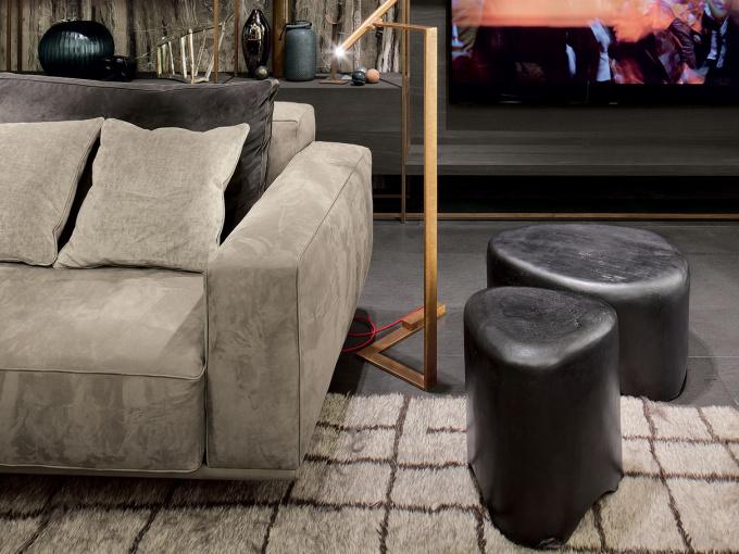 Стол Pebble table