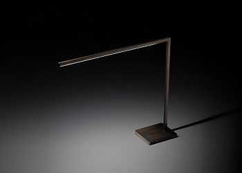 Лампа настільна Essential